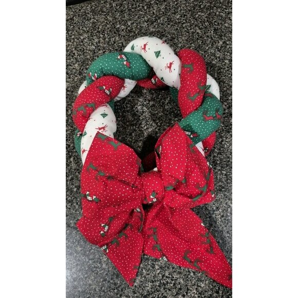 Vintage Handmade Quilted Braided Christmas Fabric Door / Wall Wreath - Picture 1 of 4